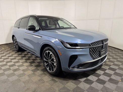 New 2026 Lincoln Nautilus Reserve image 9