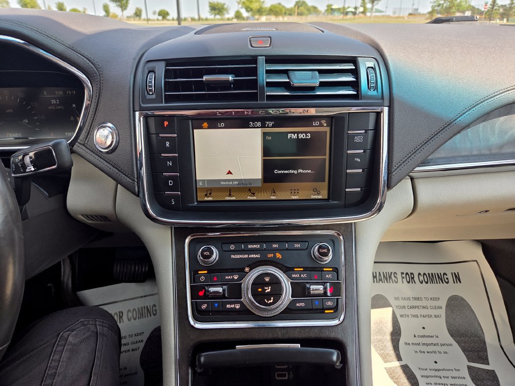 Used 2019 Lincoln Continental Select w/ Continental Climate Package AWD/4WD image 25