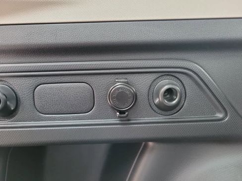 Used 2023 Subaru Forester Premium image 32