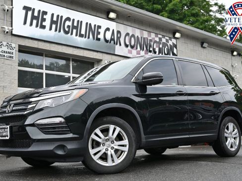 Used 2018 Honda Pilot LX image 1