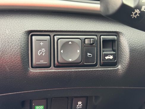 Used 2019 Nissan Sentra SV image 17