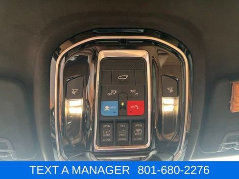 Used 2022 Jeep Grand Cherokee Summit AWD/4WD image 27