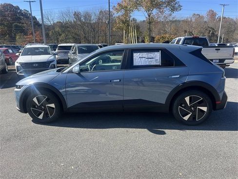 New 2026 Hyundai Ioniq 5 SE image 4