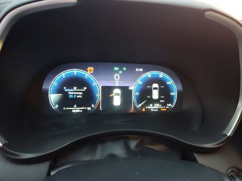 Used 2023 Toyota Highlander Limited AWD/4WD image 11