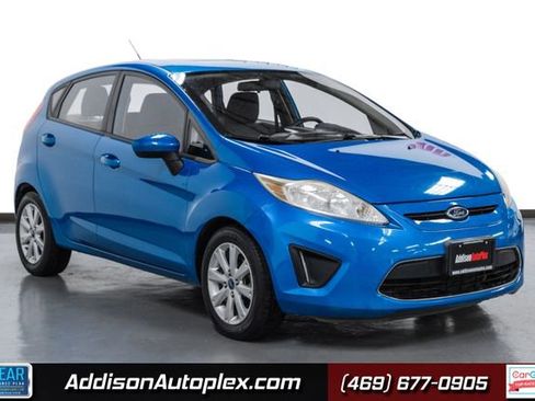 Used 2012 Ford Fiesta SE w/ Moon & Mood Pkg image 1