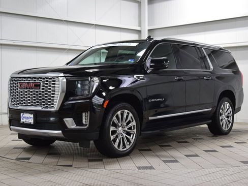 Used 2024 GMC Yukon XL Denali w/ Advanced Technology Package AWD/4WD image 3