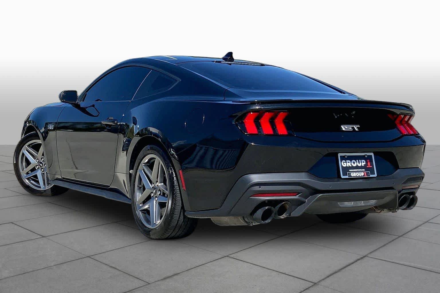 Used 2024 Ford Mustang GT RWD image 11