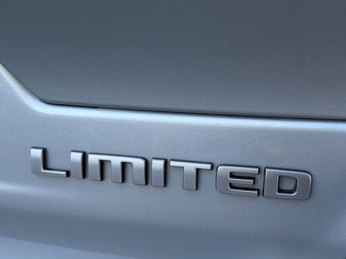 New 2025 Jeep Grand Cherokee Limited w/ Luxury Tech Group II image 30