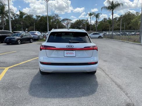 Used 2019 Audi e-tron Premium Plus image 8