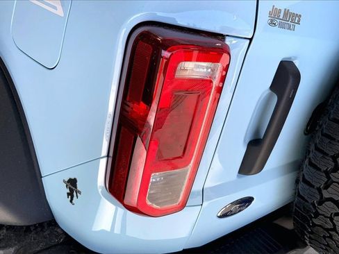 Certified 2025 Ford Bronco Heritage Edition image 13