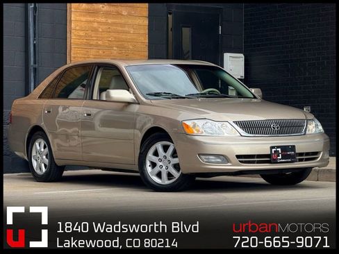 Used 2001 Toyota Avalon XL image 1
