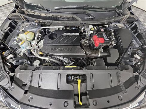 Used 2025 Nissan Rogue SV FWD image 11