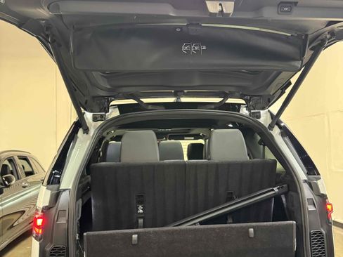 Used 2021 Land Rover Discovery S R-Dynamic image 72