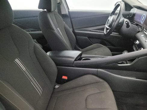 Used 2023 Hyundai Elantra SEL w/ Convenience Package FWD image 21