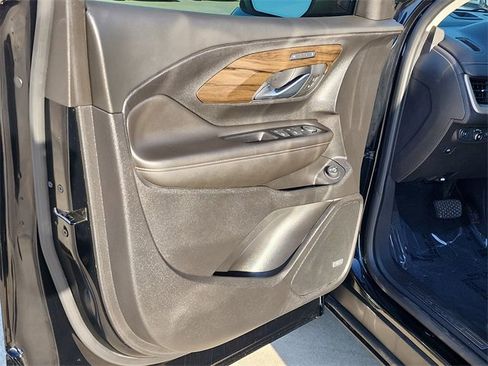 Used 2020 GMC Terrain Denali w/ Denali Premium Package image 10