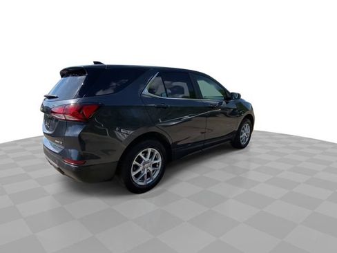 Used 2023 Chevrolet Equinox LT AWD/4WD image 2