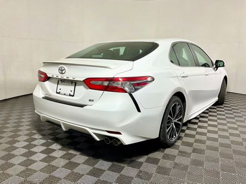 Used 2018 Toyota Camry SE FWD image 15