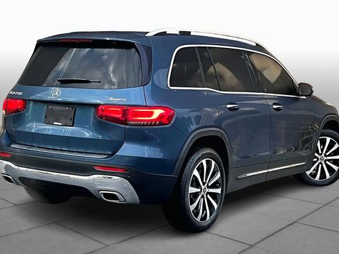 Used 2021 Mercedes-Benz GLB 250 4MATIC image 12