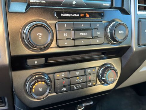 Used 2015 Ford F150 XLT w/ Equipment Group 302A Luxury AWD/4WD image 22