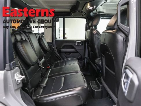 Used 2022 Jeep Wrangler Unlimited Sahara w/ Cold Weather Group AWD/4WD image 22