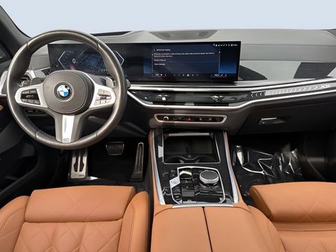 Used 2024 BMW X5 xDrive40i w/ M Sport Package AWD/4WD image 13