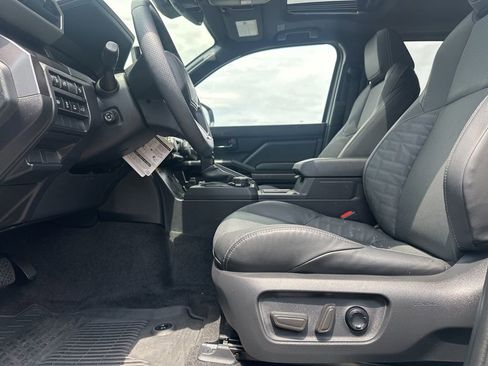 Certified 2025 Toyota 4Runner TRD Off-Road Premium AWD/4WD image 22