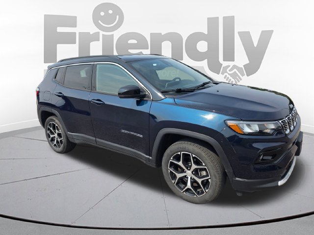 Used 2024 Jeep Compass Limited AWD/4WD image 3