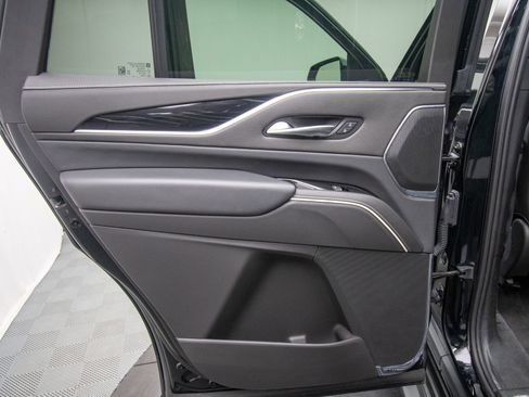 Used 2024 Cadillac Escalade Sport AWD/4WD image 28