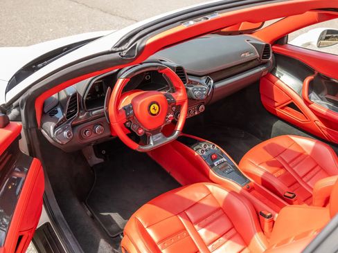 Used 2012 Ferrari 458 Spider RWD image 61