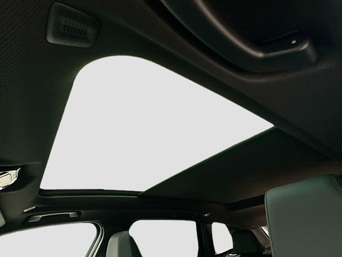 Used 2025 BMW X3 xDrive30i w/ M Sport Package image 18