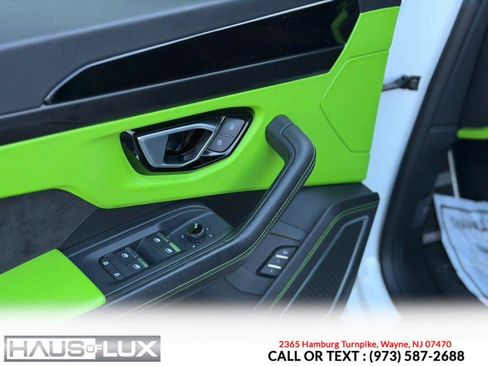 Used 2022 Lamborghini Urus image 22