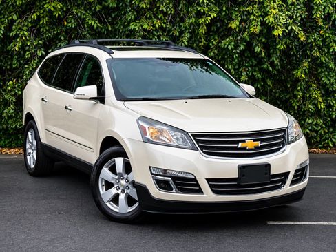 Used 2014 Chevrolet Traverse LTZ AWD/4WD image 1