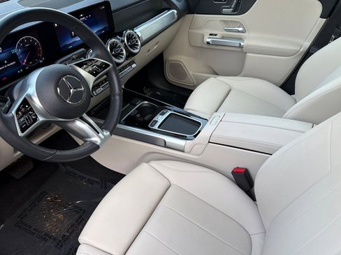 Certified 2025 Mercedes-Benz GLB 250 image 10