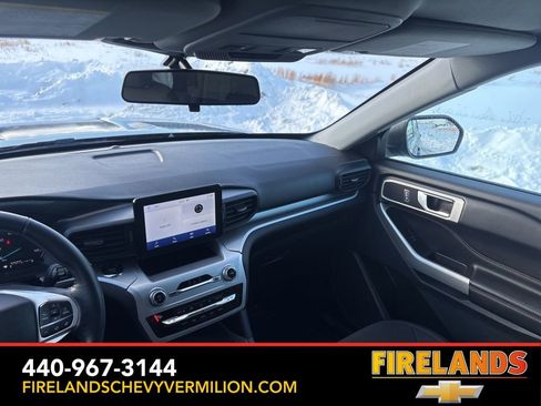Used 2022 Ford Explorer XLT image 53