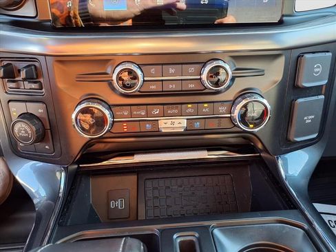 Used 2023 Ford F150 Lariat w/ Equipment Group 502A High image 16