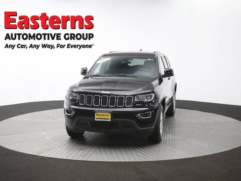 Used 2018 Jeep Grand Cherokee Laredo RWD image 54