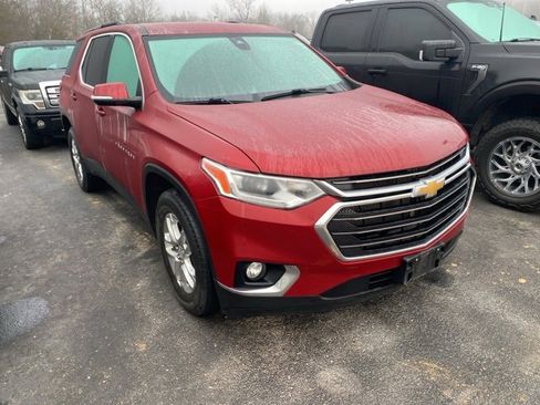 Used 2020 Chevrolet Traverse LT w/ Driver Confidence II Package image 3