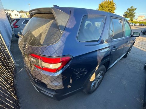 Certified 2025 Honda Pilot EX-L image 3