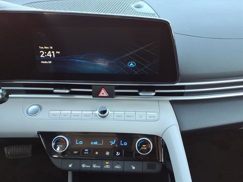 New 2026 Hyundai Elantra Limited image 22