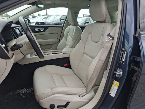 Used 2020 Volvo S60 T6 Momentum AWD/4WD image 13