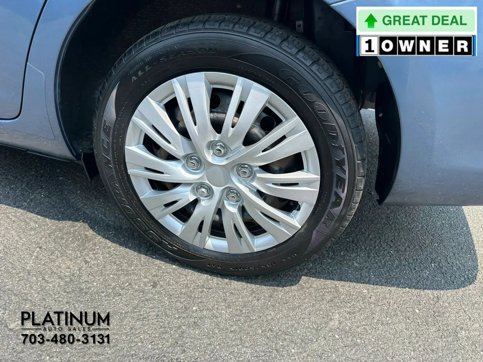 Used 2009 Toyota Yaris S FWD image 22
