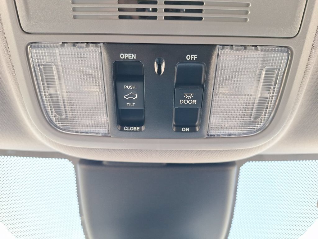 Used 2023 Honda Odyssey EX-L image 24
