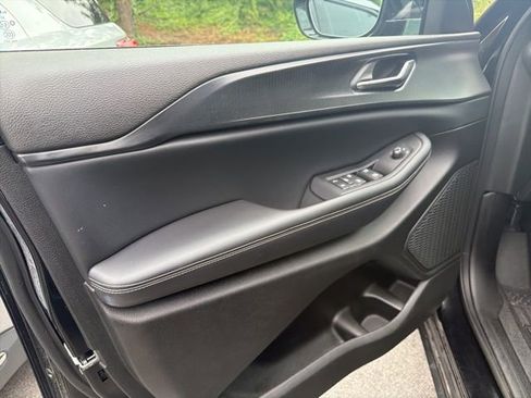 Used 2024 Jeep Grand Cherokee Altitude AWD/4WD image 20