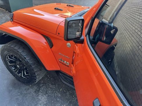 Used 2019 Jeep Wrangler Unlimited Sahara image 24