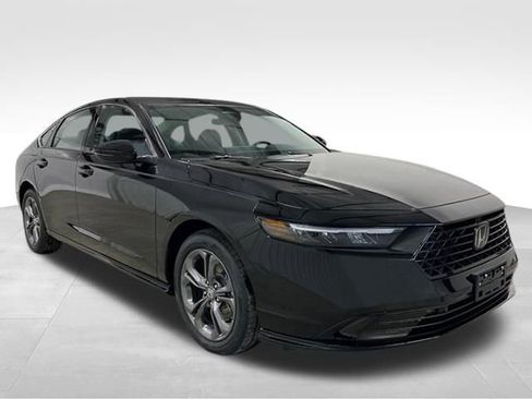 New 2025 Honda Accord EX-L image 9
