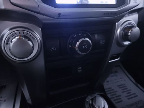 Used 2016 Toyota 4Runner SR5 image 18