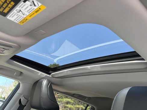 Used 2022 Toyota Highlander Limited image 32