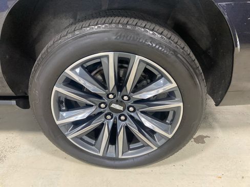 Used 2022 Cadillac Escalade ESV Sport w/ Touring Package image 29