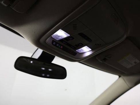 Used 2021 Buick Enclave Essence w/ Sound and Sites Package image 10