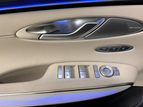 New 2026 Genesis GV70 2.5T Advanced AWD/4WD image 11